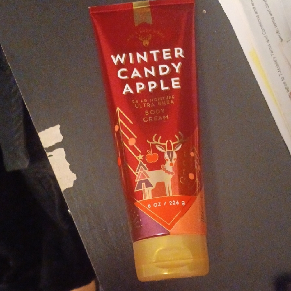 Bath & Body Works Winter Candy Apple Body Cream - Red and Gold